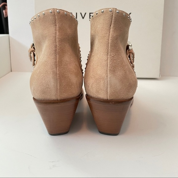 GIVENCHY Elegant Studded suede ankle boots Nude Western bootie southwest - Picture 12 of 16